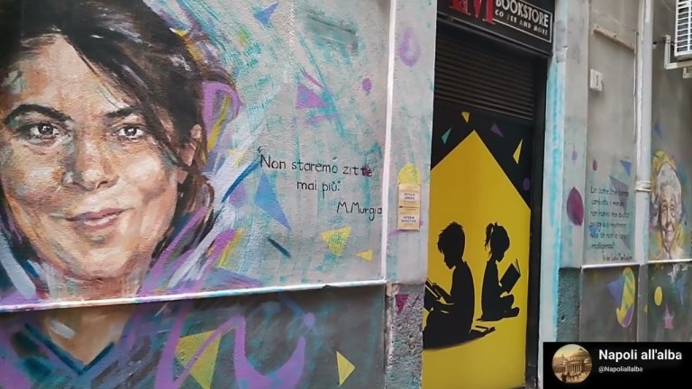 Napoli nascosta via anticaglia vico donna regina #napoli #duomo#sangennaro#belvedere#misteri#ps5 Napoli nascosta via anticaglia vico donna regina #napoli #duomo#sangennaro#belvedere#misteri#ps5