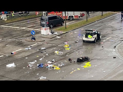 Auto sulla folla a Monaco di Baviera, le autorità sospettano un attentato Auto sulla folla a Monaco di Baviera, le autorità sospettano un attentato