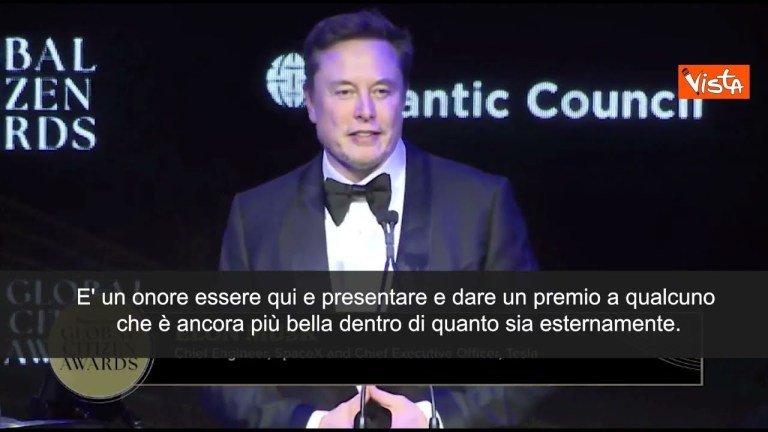 Elon Musk premia Giorgia Meloni: “E’ ancora più bella dentro di quanto non lo è fuori” – SOTTOTITOLI Elon Musk premia Giorgia Meloni: “E’ ancora più bella dentro di quanto non lo è fuori” – SOTTOTITOLI