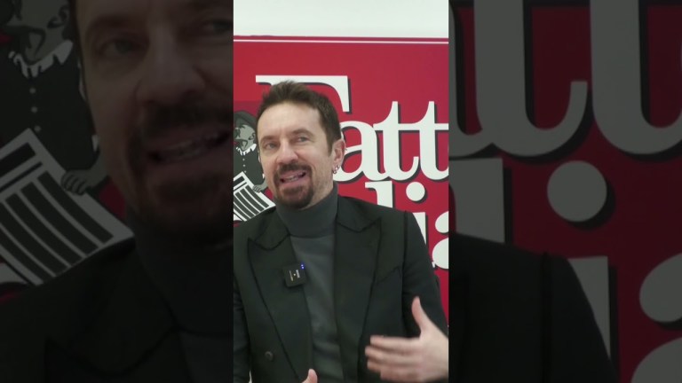 “La sciagura”: quando Andrea Scanzi e Giorgia Meloni pranzarono allo stesso tavolo “La sciagura”: quando Andrea Scanzi e Giorgia Meloni pranzarono allo stesso tavolo