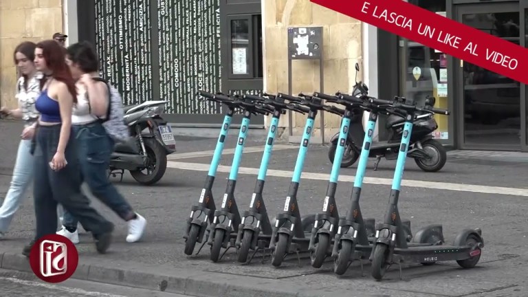 IL COMUNE DI NAPOLI SCOMMETTE SUI MONOPATTINI IL COMUNE DI NAPOLI SCOMMETTE SUI MONOPATTINI