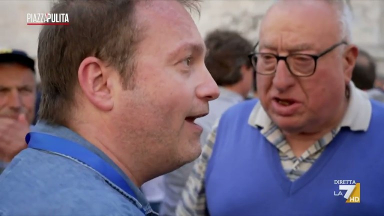 Salvini e Vannacci, il comizio show Salvini e Vannacci, il comizio show