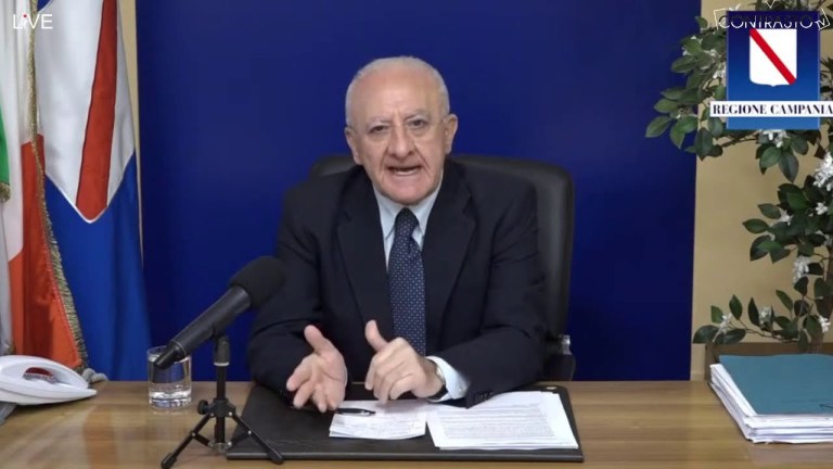 Campania, il presidente Vincenzo De Luca in diretta Facebook (11.12.20) Campania, il presidente Vincenzo De Luca in diretta Facebook (11.12.20)