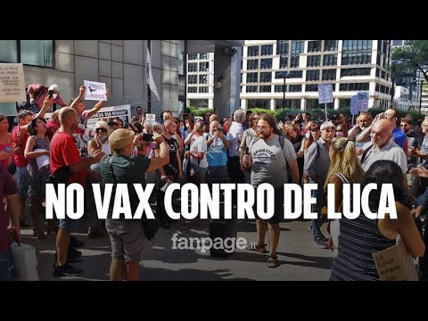 No Vax contro De Luca: “Giù le mani dai bambini” No Vax contro De Luca: “Giù le mani dai bambini”