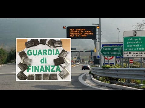 Trovato oltre un kg di hashish sull’autostrada di Napoli: l’incredibile nascondiglio | La prove del Trovato oltre un kg di hashish sull’autostrada di Napoli: l’incredibile nascondiglio | La prove del