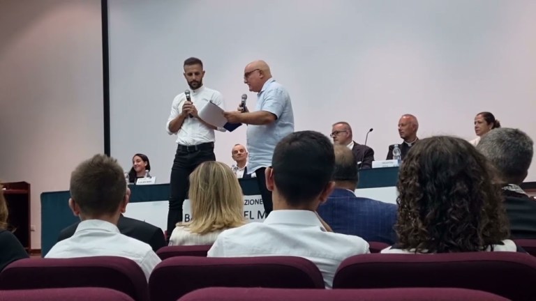 Rondine d’Oro: Riconoscimenti a Alessandra Todde e Don Salvatore Lecca per il loro impegno nel mondo Rondine d’Oro: Riconoscimenti a Alessandra Todde e Don Salvatore Lecca per il loro impegno nel mondo