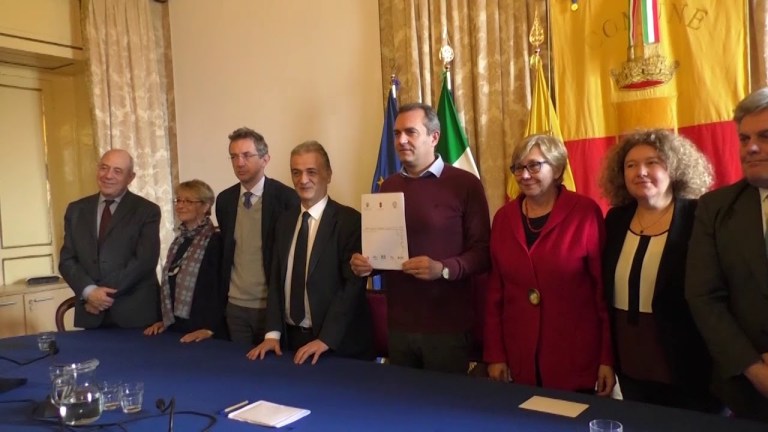 Città rifugio, il comune di Napoli attiva la rete per l’accoglienza Città rifugio, il comune di Napoli attiva la rete per l’accoglienza