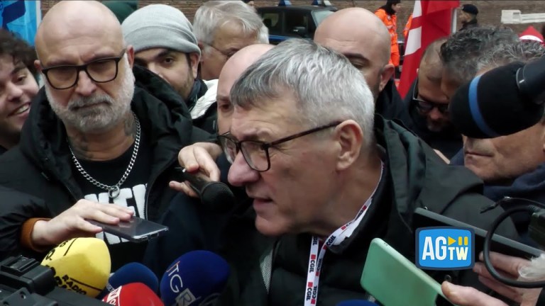 Landini contro Salvini: «Sbagliato esultare per la precettazione, governo sia umile» Landini contro Salvini: «Sbagliato esultare per la precettazione, governo sia umile»