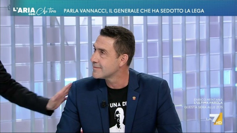 Generale Roberto Vannacci sul fascismo: “Sono un militare, è finito 80 anni fa e la storia non … Generale Roberto Vannacci sul fascismo: “Sono un militare, è finito 80 anni fa e la storia non …