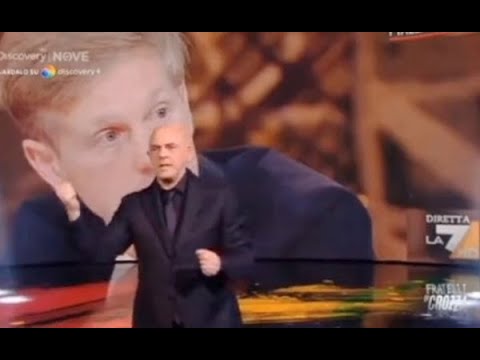 Crozza: La Rai vuole censurare l’angelus del Papa perché non è allineato col pensiero dei politici? Crozza: La Rai vuole censurare l’angelus del Papa perché non è allineato col pensiero dei politici?