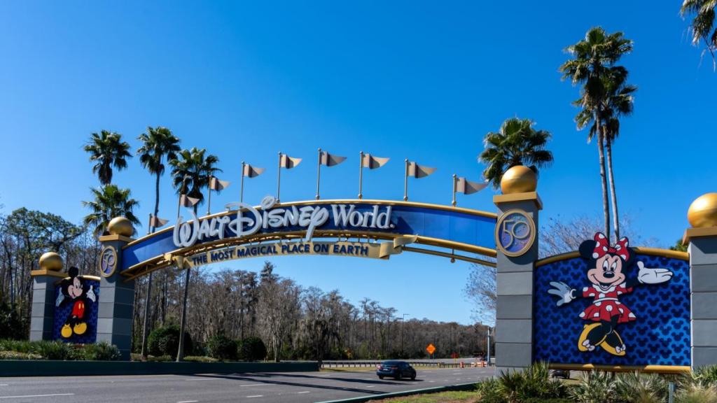 3 Reasons Disney World Has Become Unaffordable for the Middle Class 3 Reasons Disney World Has Become Unaffordable for the Middle Class