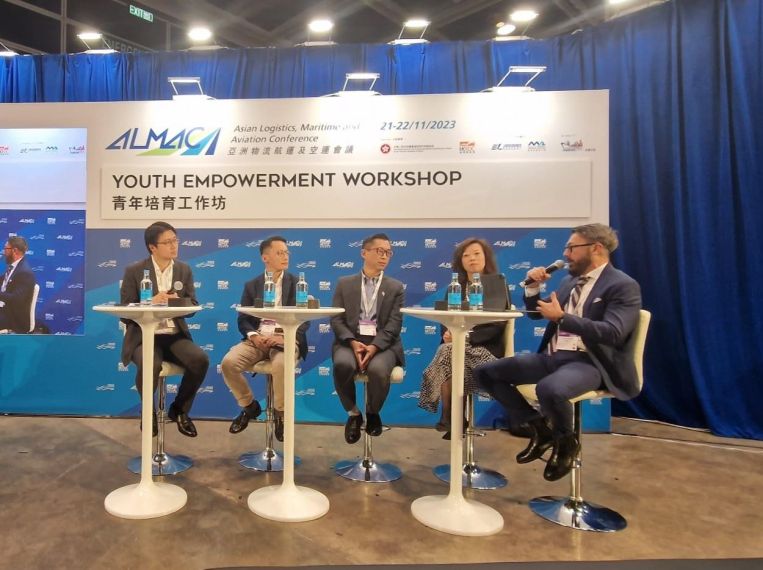 Spediporto, Botta: “Export danneggiato dalla burocrazia, segnale d’allarme preoccupante” Spediporto, Botta: “Export danneggiato dalla burocrazia, segnale d’allarme preoccupante”