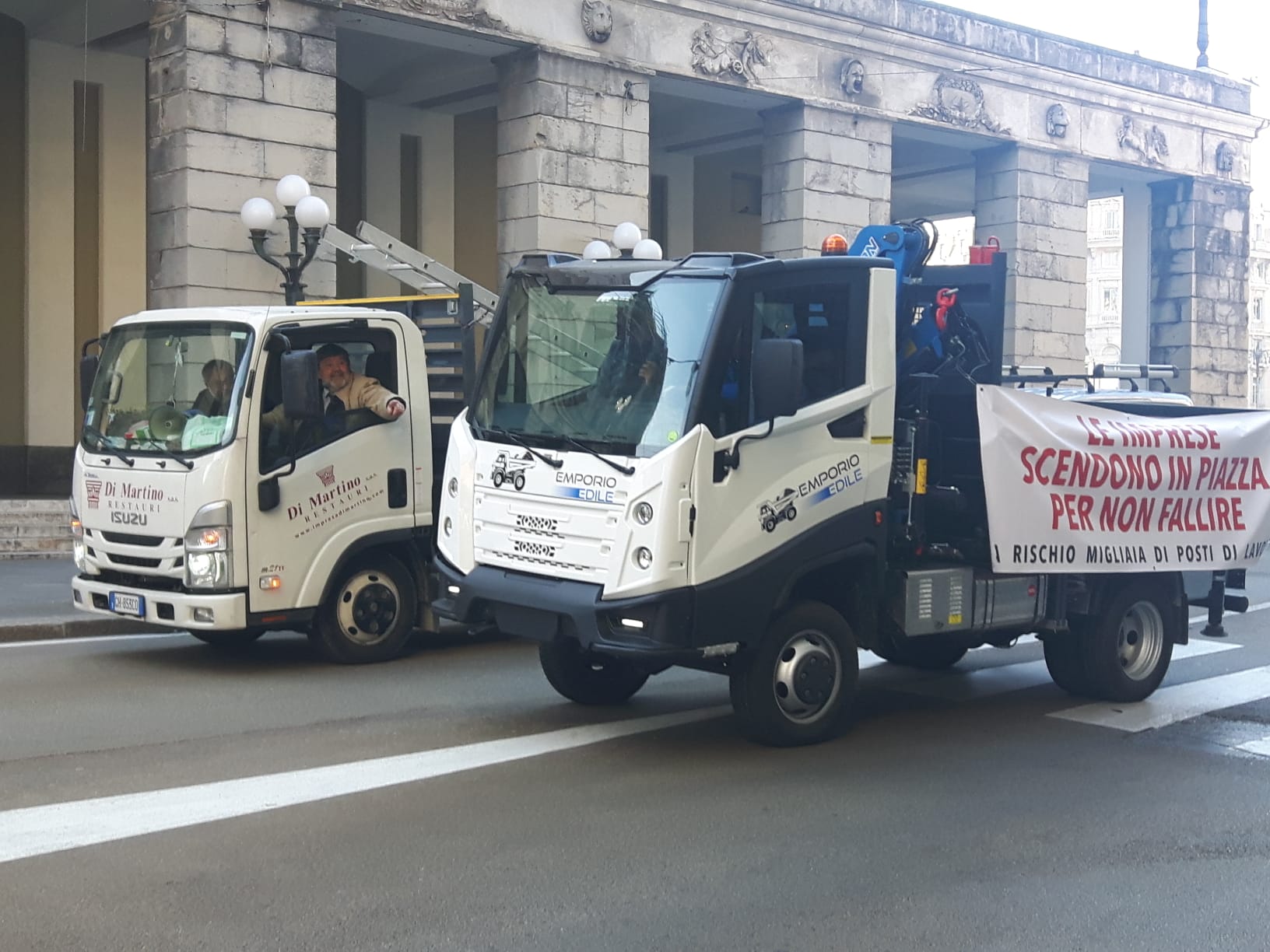 Genova, edili in piazza contro il blocco della cessione dei crediti Genova, edili in piazza contro il blocco della cessione dei crediti