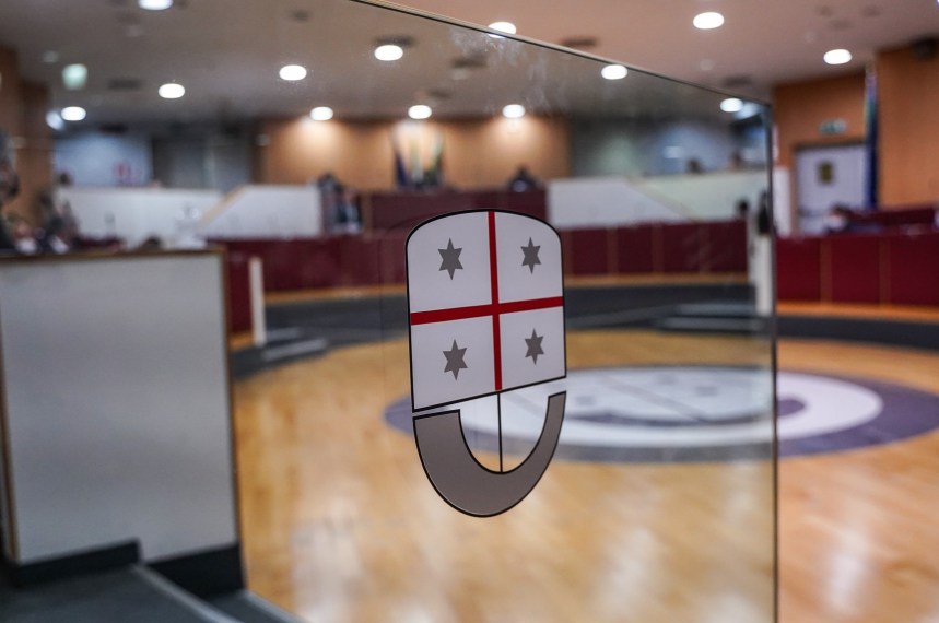 Ex Ilva, il Consiglio regionale chiede al Governo di nazionalizzare l’azienda Ex Ilva, il Consiglio regionale chiede al Governo di nazionalizzare l’azienda