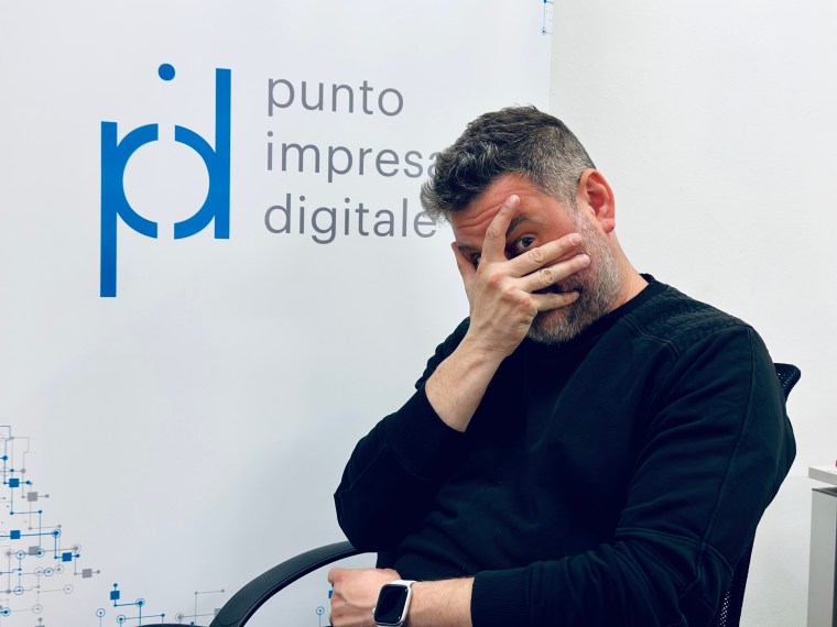 L’artista phygital Melkio: dagli inizi al successo grazie alla cryptoart L’artista phygital Melkio: dagli inizi al successo grazie alla cryptoart