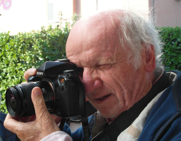 Apre la mostra fotografica di Bergami al Centro Buranello di Genova Apre la mostra fotografica di Bergami al Centro Buranello di Genova