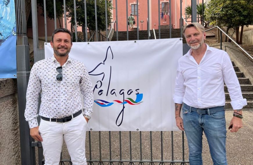 Ceriale riceve la bandiera del Santuario Pelagos Ceriale riceve la bandiera del Santuario Pelagos