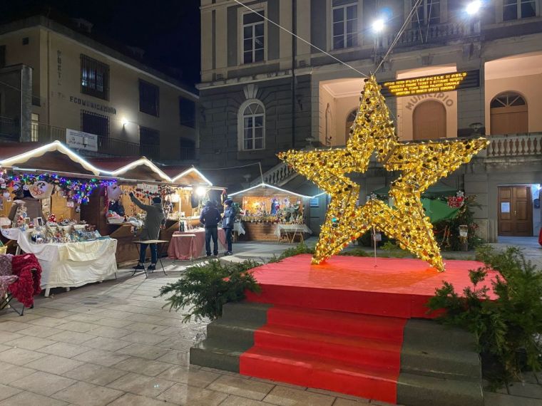 Natale a Busalla: dall’8 dicembre mercatini, pista di pattinaggio, spettacoli e tanto altro Natale a Busalla: dall’8 dicembre mercatini, pista di pattinaggio, spettacoli e tanto altro