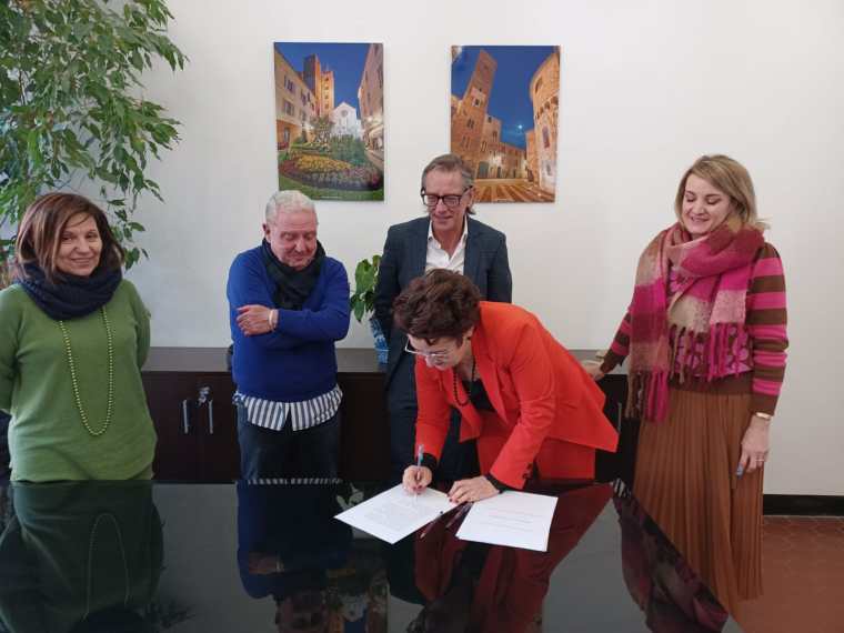 Albenga: firmato contratto per pista ciclabile che collega centro a Leca e Bastia Albenga: firmato contratto per pista ciclabile che collega centro a Leca e Bastia