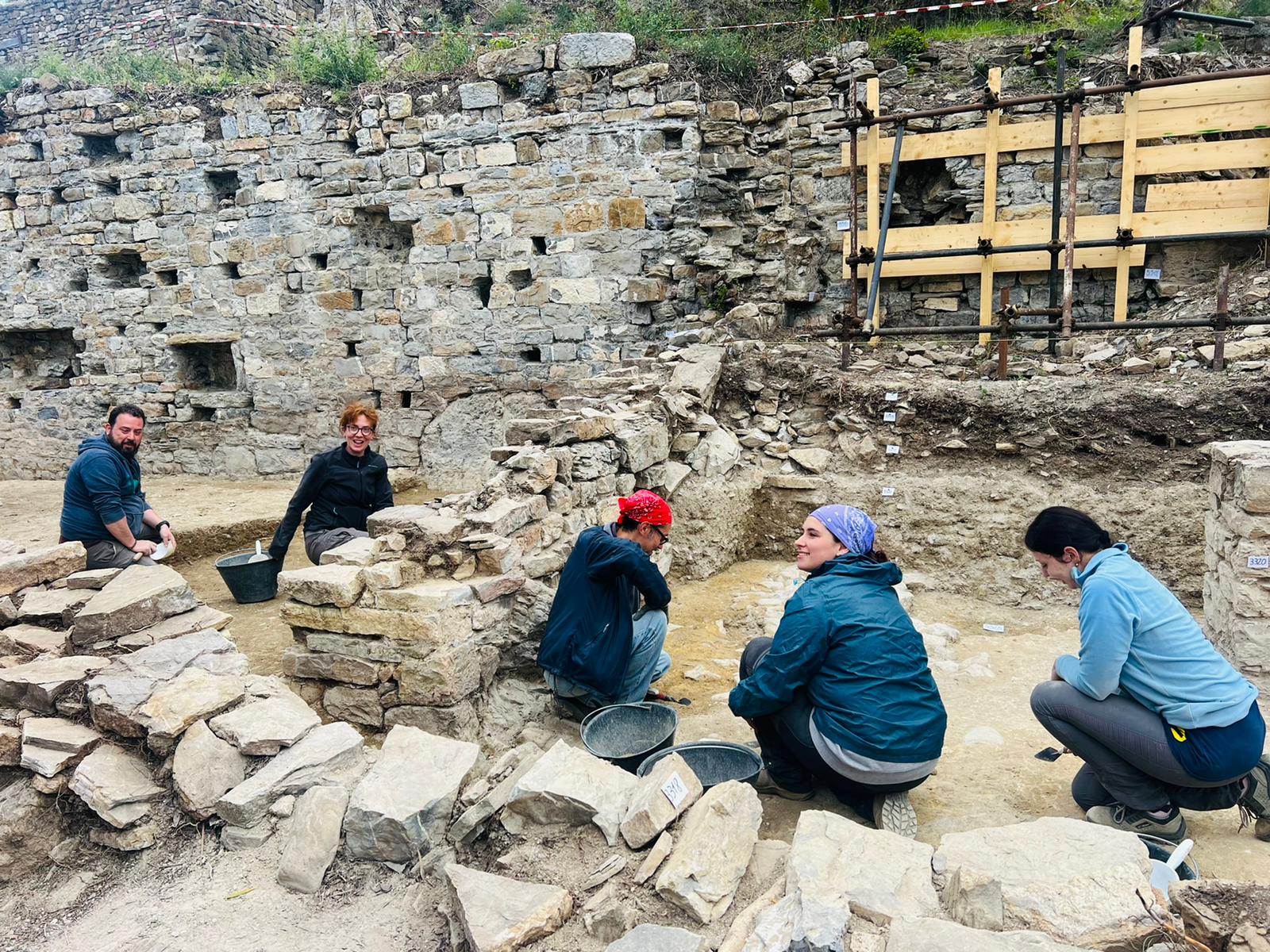 Pnrr, avviate le attività di scavo al Borgo Castello di Andora Pnrr, avviate le attività di scavo al Borgo Castello di Andora