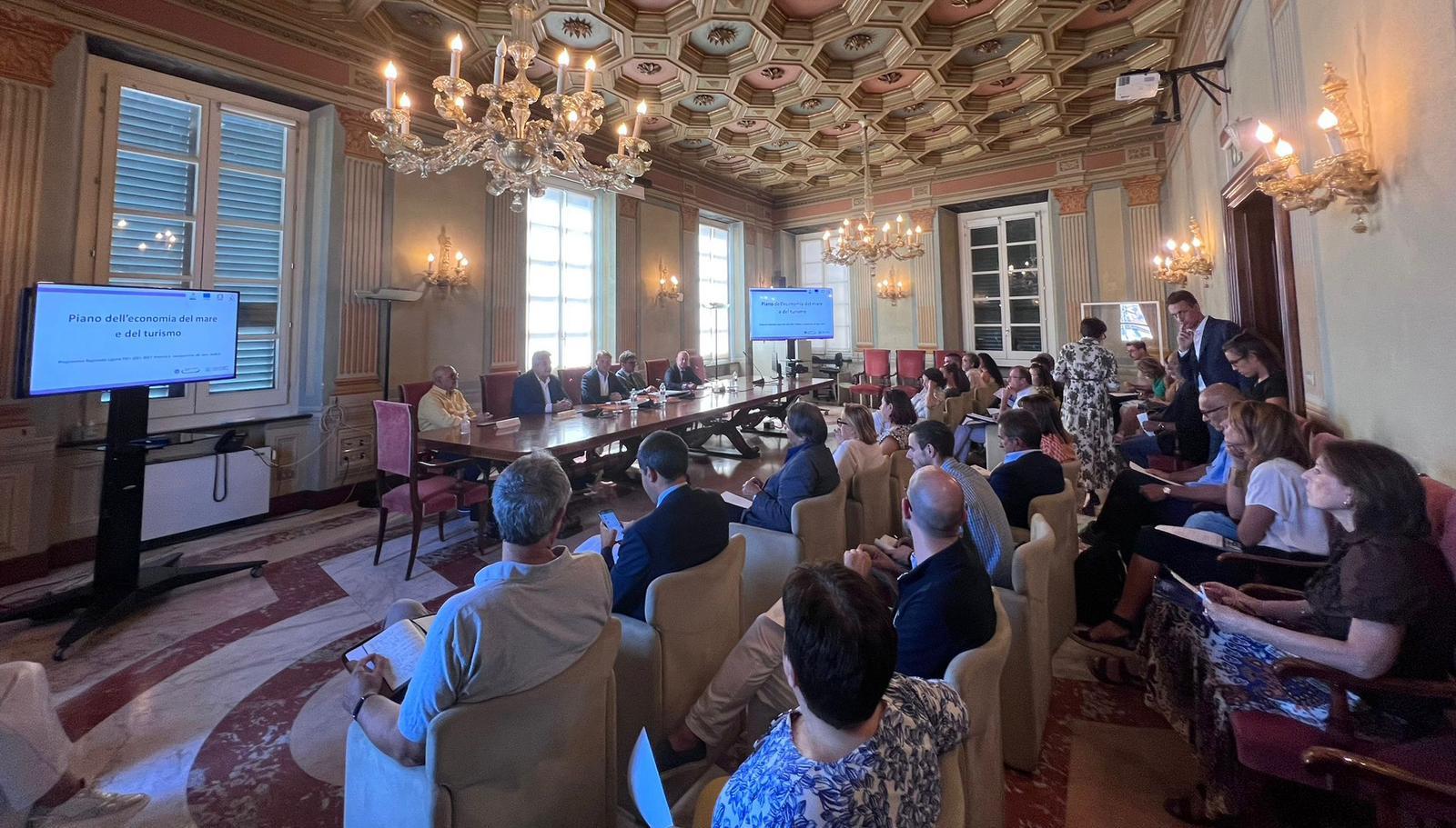 Due bandi regionali illustrati a Imperia e Savona: formazione su economia del mare e per aziende in crisi Due bandi regionali illustrati a Imperia e Savona: formazione su economia del mare e per aziende in crisi