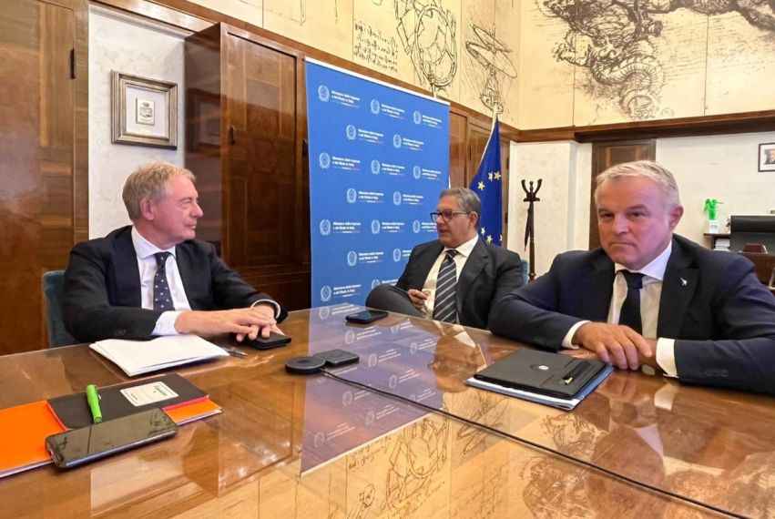 Ex Ilva: Regione e Comune incontrano a Roma il ministro Urso Ex Ilva: Regione e Comune incontrano a Roma il ministro Urso