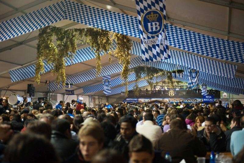 In piazza della Vittoria torna l’Oktoberfest di Genova (dal 7 al 24 settembre) In piazza della Vittoria torna l’Oktoberfest di Genova (dal 7 al 24 settembre)