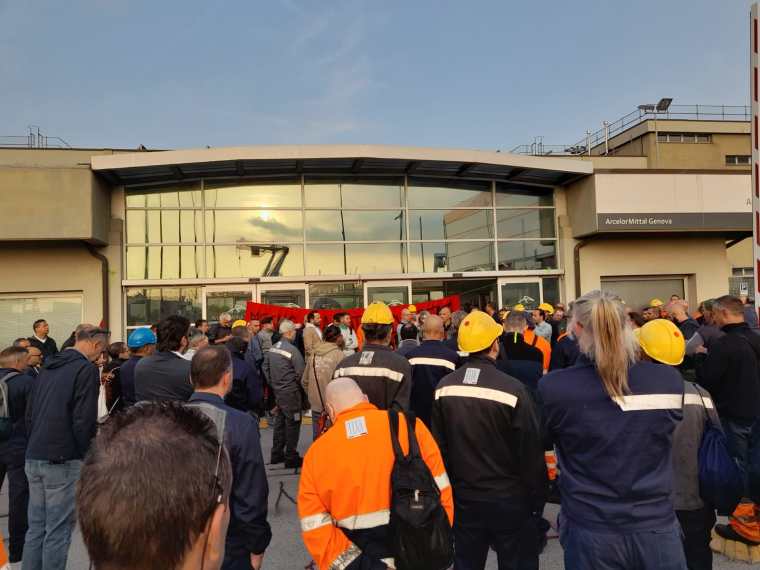 Ex Ilva: domani a Genova assemblea sindacale e il 20 manifestazione a Roma Ex Ilva: domani a Genova assemblea sindacale e il 20 manifestazione a Roma