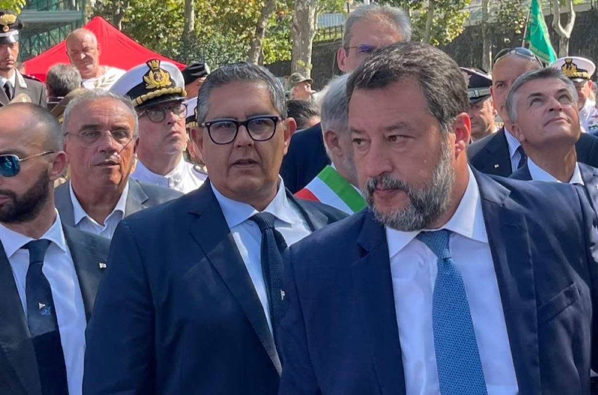 Ponte Morandi, il ministro Salvini: «43 vittime dell’avidità dell’uomo» Ponte Morandi, il ministro Salvini: «43 vittime dell’avidità dell’uomo»