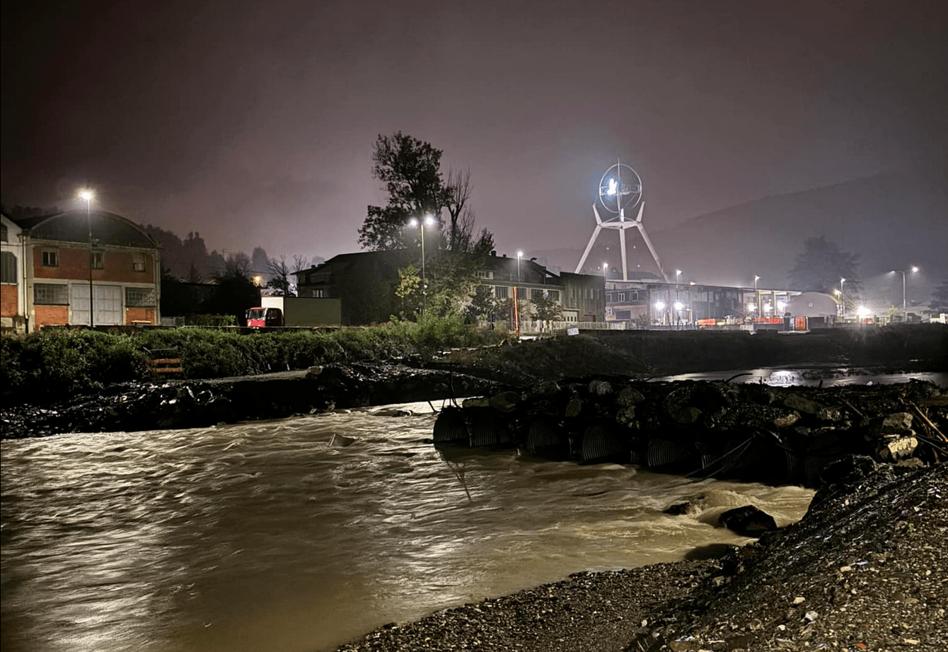 Ronco Scrivia, attivato passaggio in area di servizio Giovi Ovest dopo danni a guado di via Bazzano Ronco Scrivia, attivato passaggio in area di servizio Giovi Ovest dopo danni a guado di via Bazzano