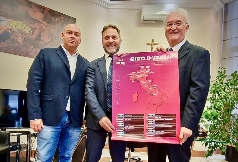 Giro d’Italia, due tappe in Liguria nel 2024, Piana: «Motore di marketing territoriale» Giro d’Italia, due tappe in Liguria nel 2024, Piana: «Motore di marketing territoriale»