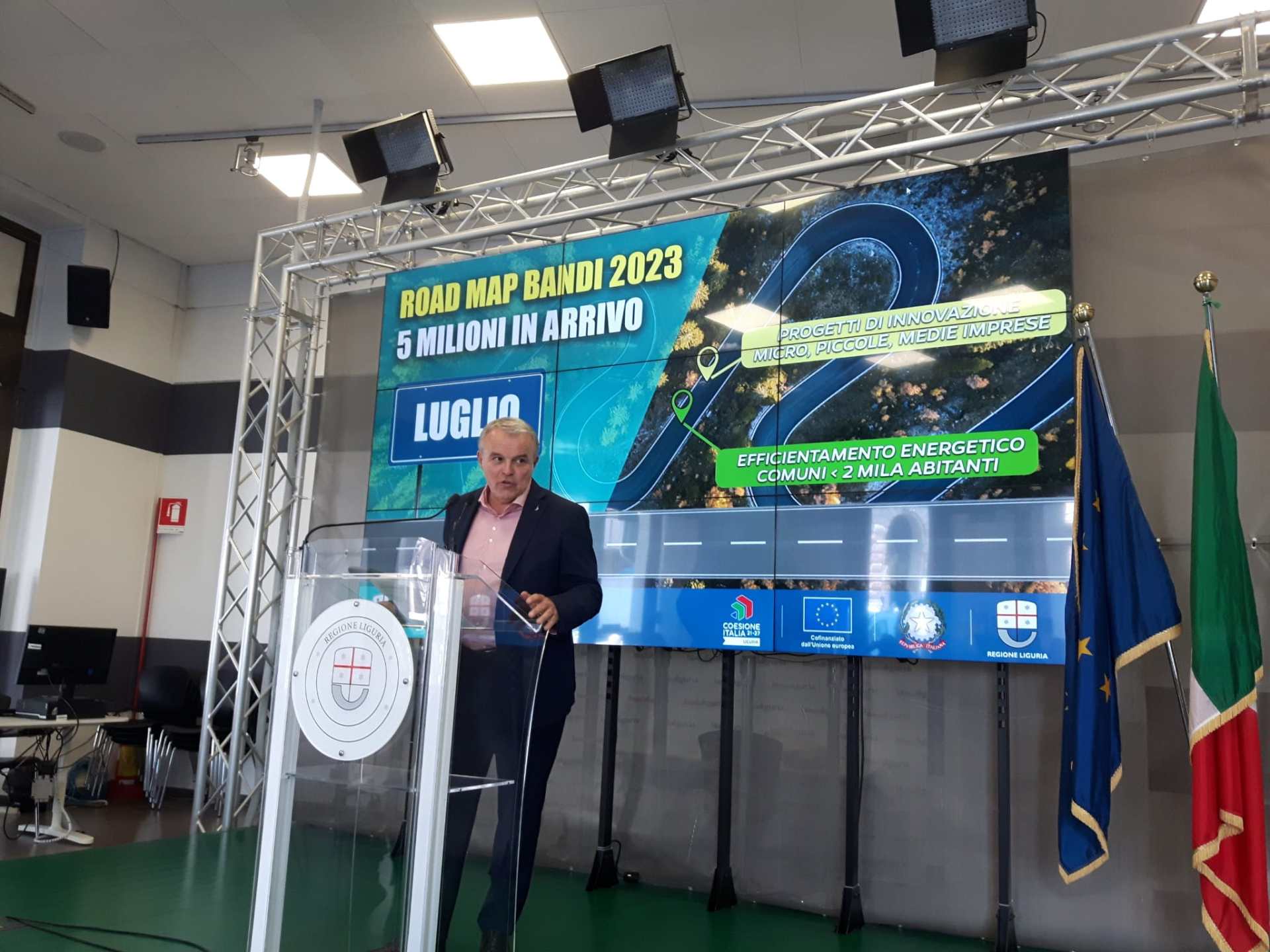 Innovazione mpmi ed efficientamento edifici pubblici Comuni sotto i 2 mila abitanti: due bandi Innovazione mpmi ed efficientamento edifici pubblici Comuni sotto i 2 mila abitanti: due bandi