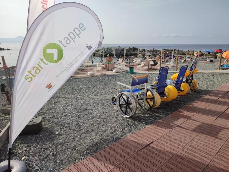 Spiagge per disabili genovesi: i tutor del progetto StartTappe aiutano a Vernazzola, Sturla e Boccadasse Spiagge per disabili genovesi: i tutor del progetto StartTappe aiutano a Vernazzola, Sturla e Boccadasse