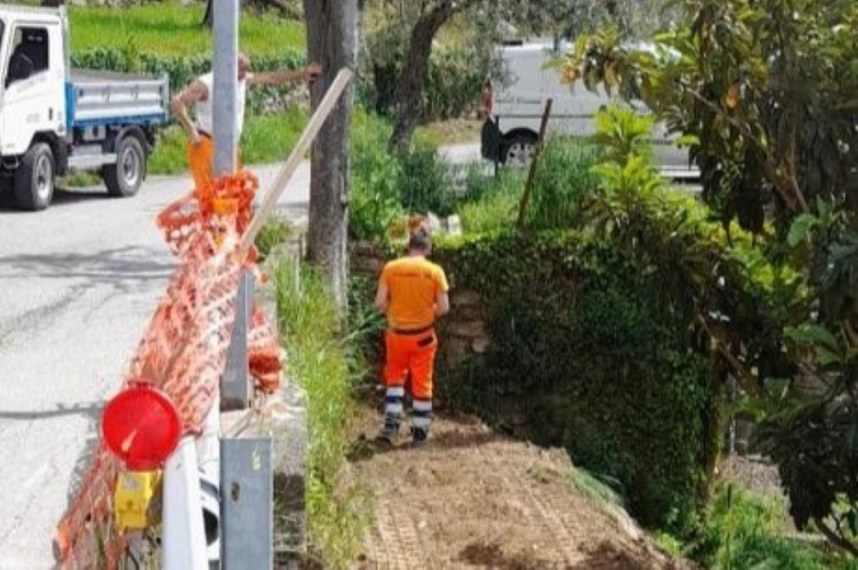 Recco, iniziato il consolidamento di via Pastene finanziato dal Pnrr Recco, iniziato il consolidamento di via Pastene finanziato dal Pnrr