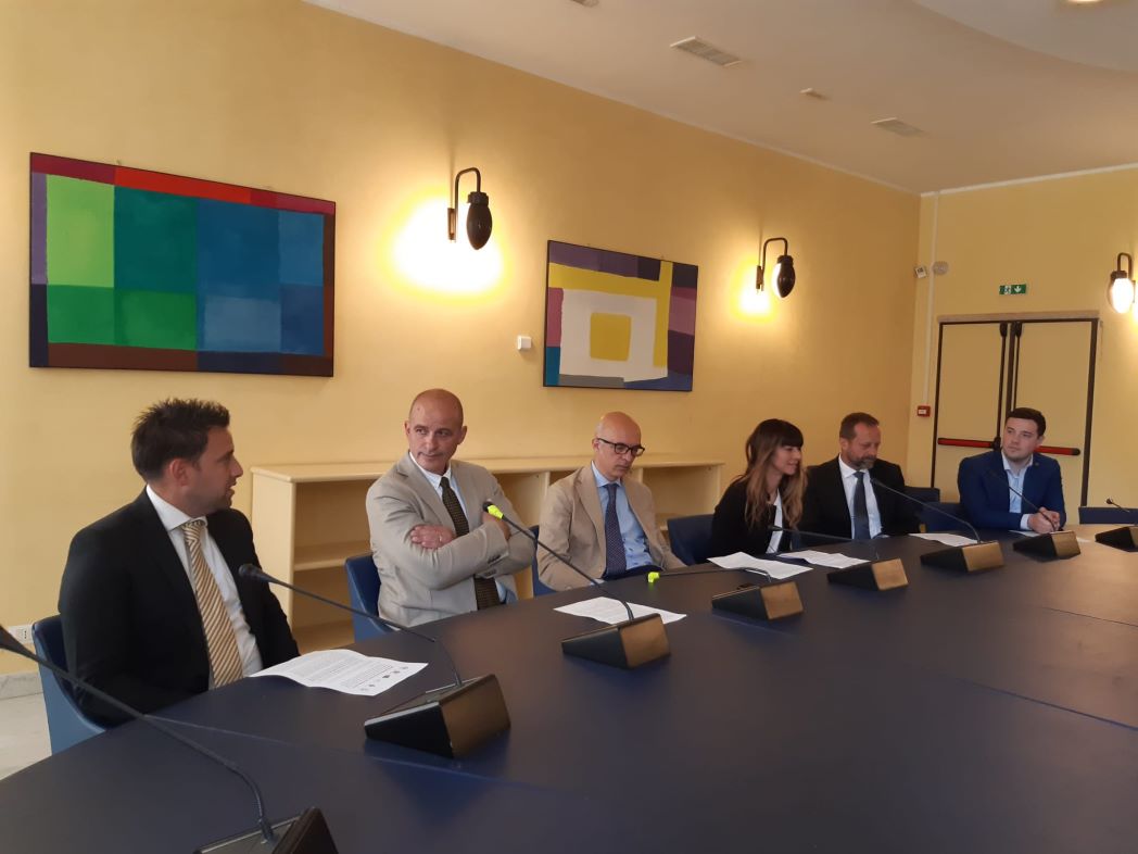 Amt BlueGreen: un nuovo trimestrale estivo per muoversi nell’area metropolitana genovese Amt BlueGreen: un nuovo trimestrale estivo per muoversi nell’area metropolitana genovese