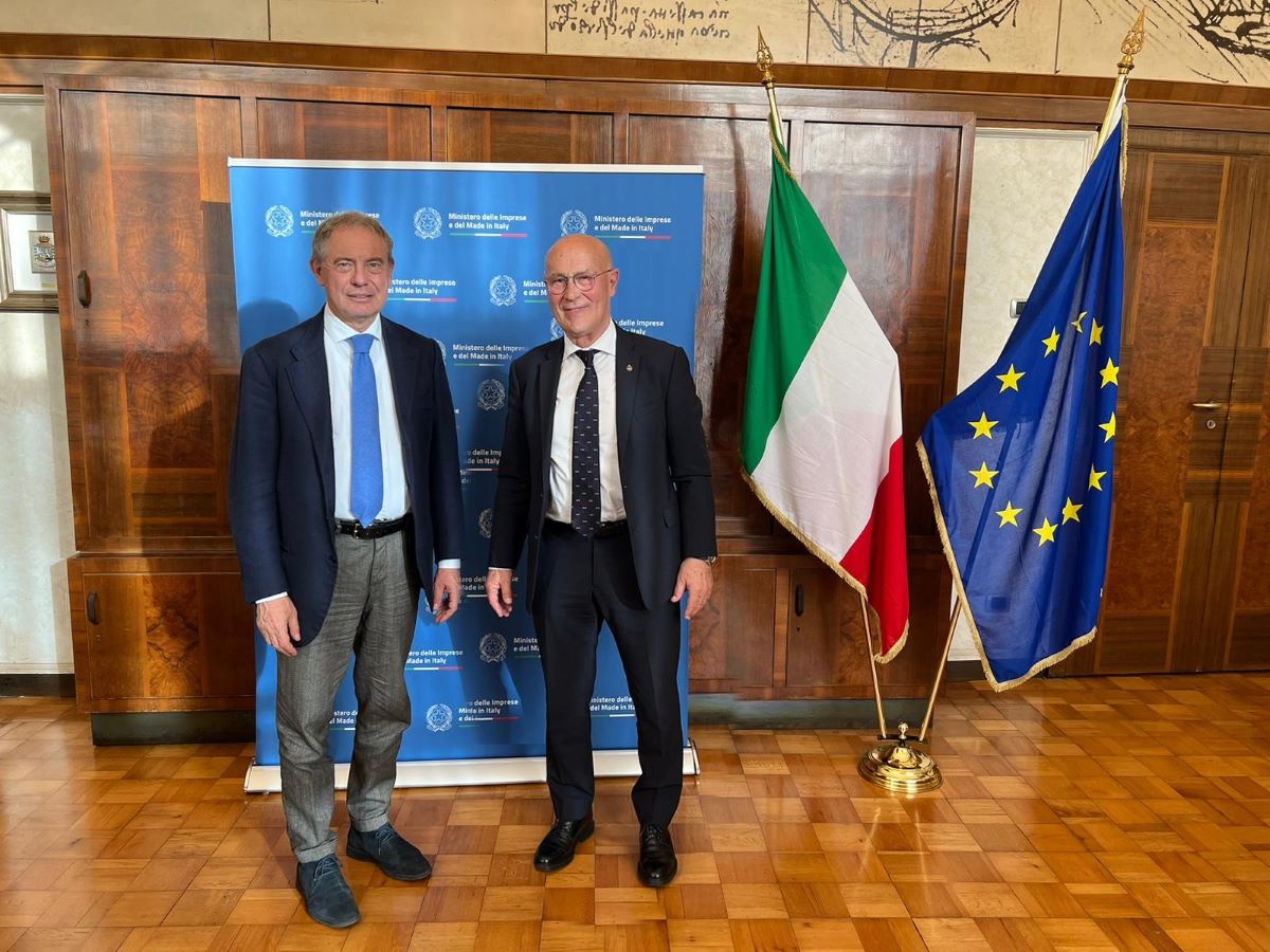 Incontro tra il ministro Urso e Confindustria Nautica su competitività e criticità del sistema Incontro tra il ministro Urso e Confindustria Nautica su competitività e criticità del sistema