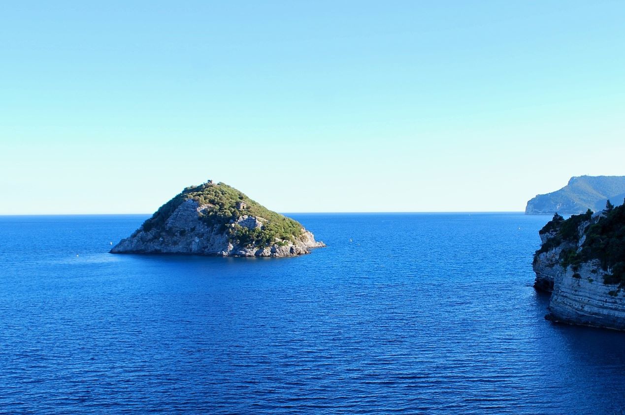 Rigassificatore: incontro tecnico con Snam, Area marina protetta di Bergeggi e Comuni limitrofi Rigassificatore: incontro tecnico con Snam, Area marina protetta di Bergeggi e Comuni limitrofi