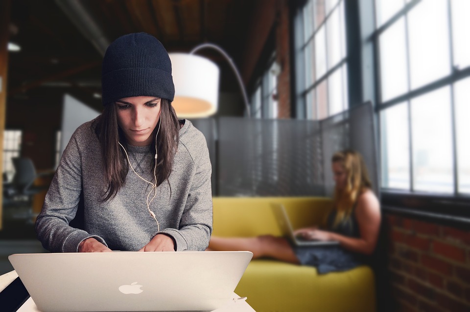 Borsa di studio Young Women in Public Affairs per le studentesse tra i 16 e i 19 anni Borsa di studio Young Women in Public Affairs per le studentesse tra i 16 e i 19 anni