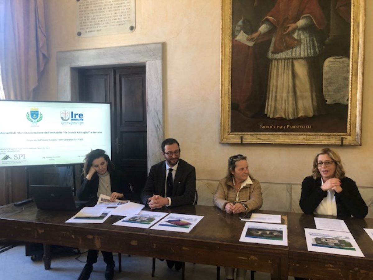 Sarzana, presentato il progetto di riqualificazione dell’ex scuola XXI luglio Sarzana, presentato il progetto di riqualificazione dell’ex scuola XXI luglio