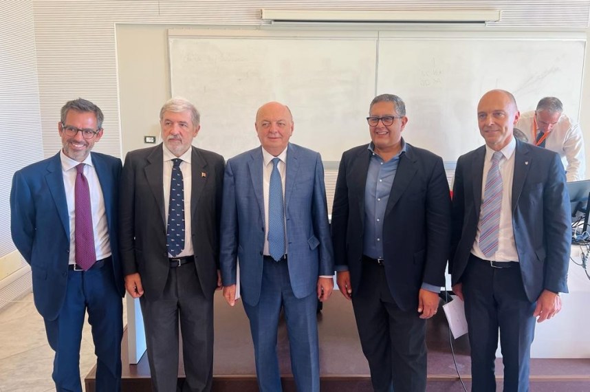 Genova Summer School 2023: lectio magistralis di fine corso del ministro Pichetto Fratin Genova Summer School 2023: lectio magistralis di fine corso del ministro Pichetto Fratin