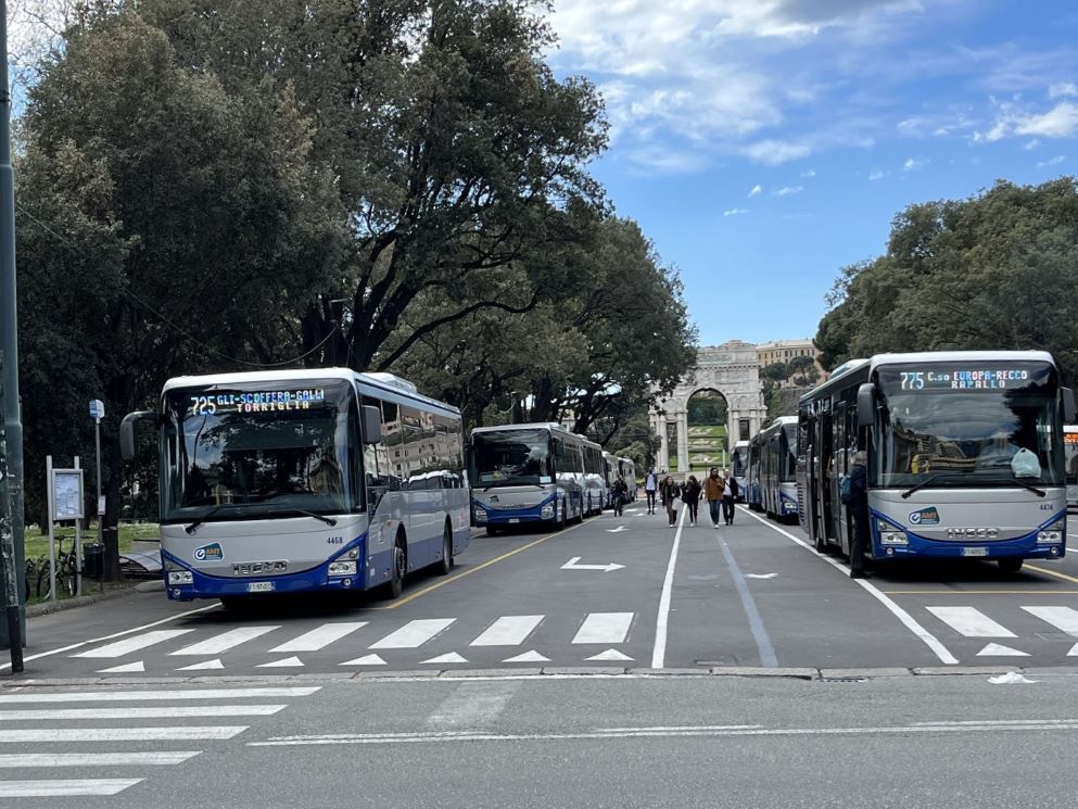 Amt Genova, spostamento temporaneo del capolinea di viale Caviglia Amt Genova, spostamento temporaneo del capolinea di viale Caviglia