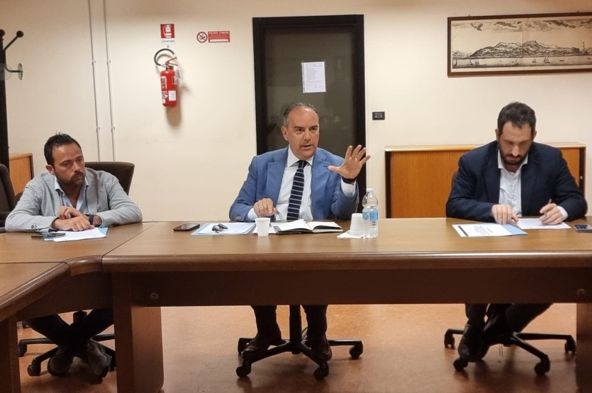Rifiuti, Gruppo Pd: «Agenzia regionale dei rifiuti inutile e onerosa» Rifiuti, Gruppo Pd: «Agenzia regionale dei rifiuti inutile e onerosa»