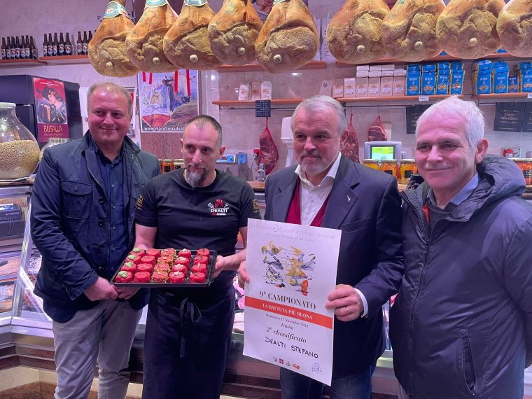 Artigianato, visita di Benveduti alle imprese di Pontedecimo: 11,8 milioni di euro per l’accesso al credito Artigianato, visita di Benveduti alle imprese di Pontedecimo: 11,8 milioni di euro per l’accesso al credito