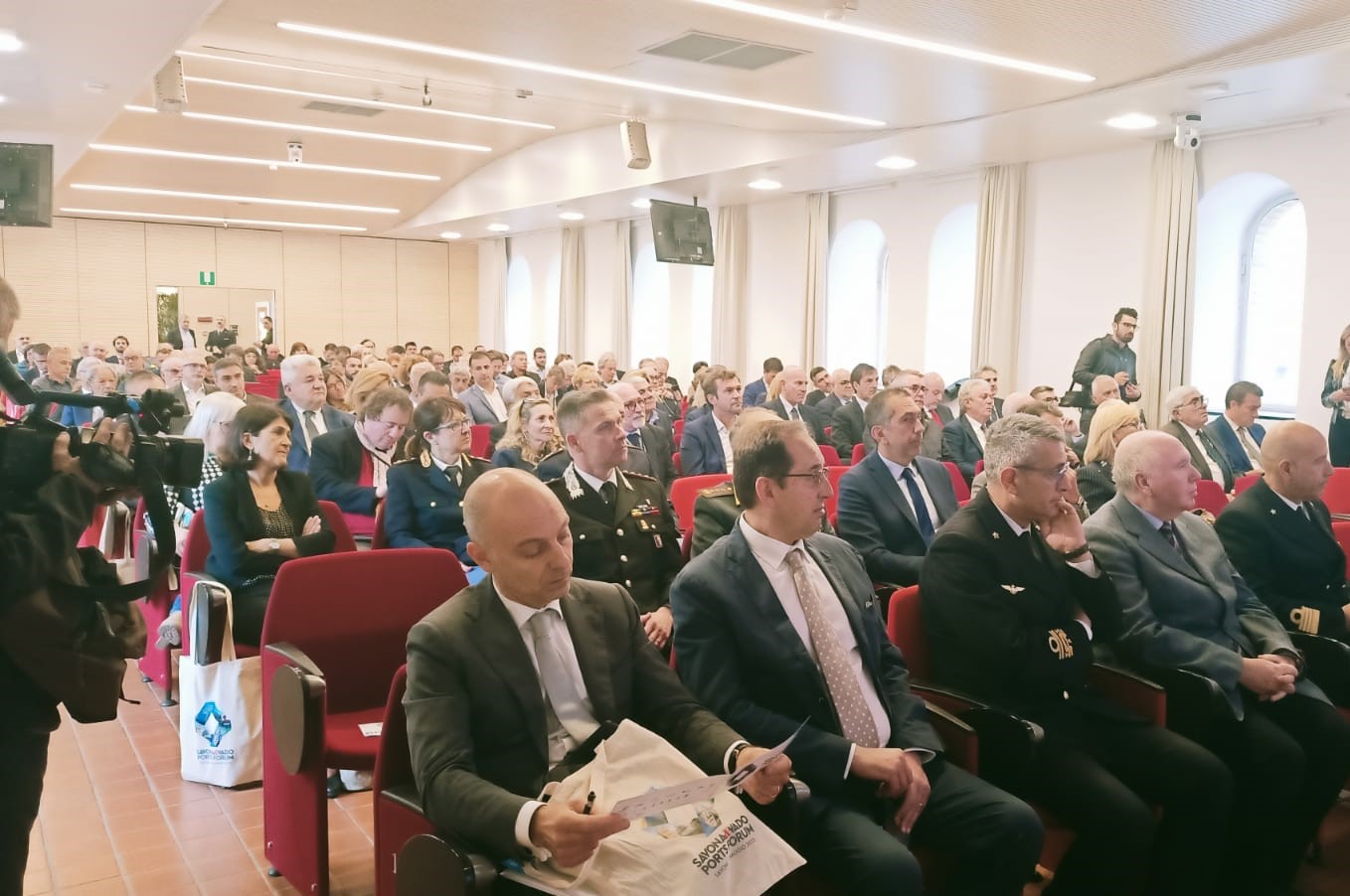 Forum sui porti: superati i livelli pre-pandemia, Savona e Vado tra i migliori scali d’Italia Forum sui porti: superati i livelli pre-pandemia, Savona e Vado tra i migliori scali d’Italia