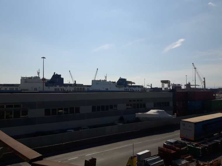 Depositi chimici a Ponte Somalia: Regione Liguria archivia la Via regionale, la competenza è nazionale Depositi chimici a Ponte Somalia: Regione Liguria archivia la Via regionale, la competenza è nazionale