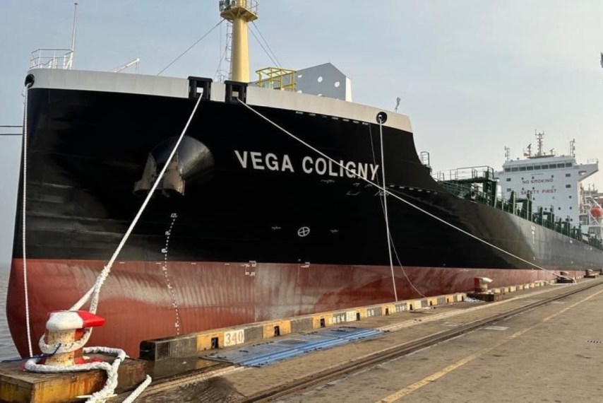 Kalypso vara la nave cargo Vega Coligny che collega Cina, Bangladesh e Italia Kalypso vara la nave cargo Vega Coligny che collega Cina, Bangladesh e Italia