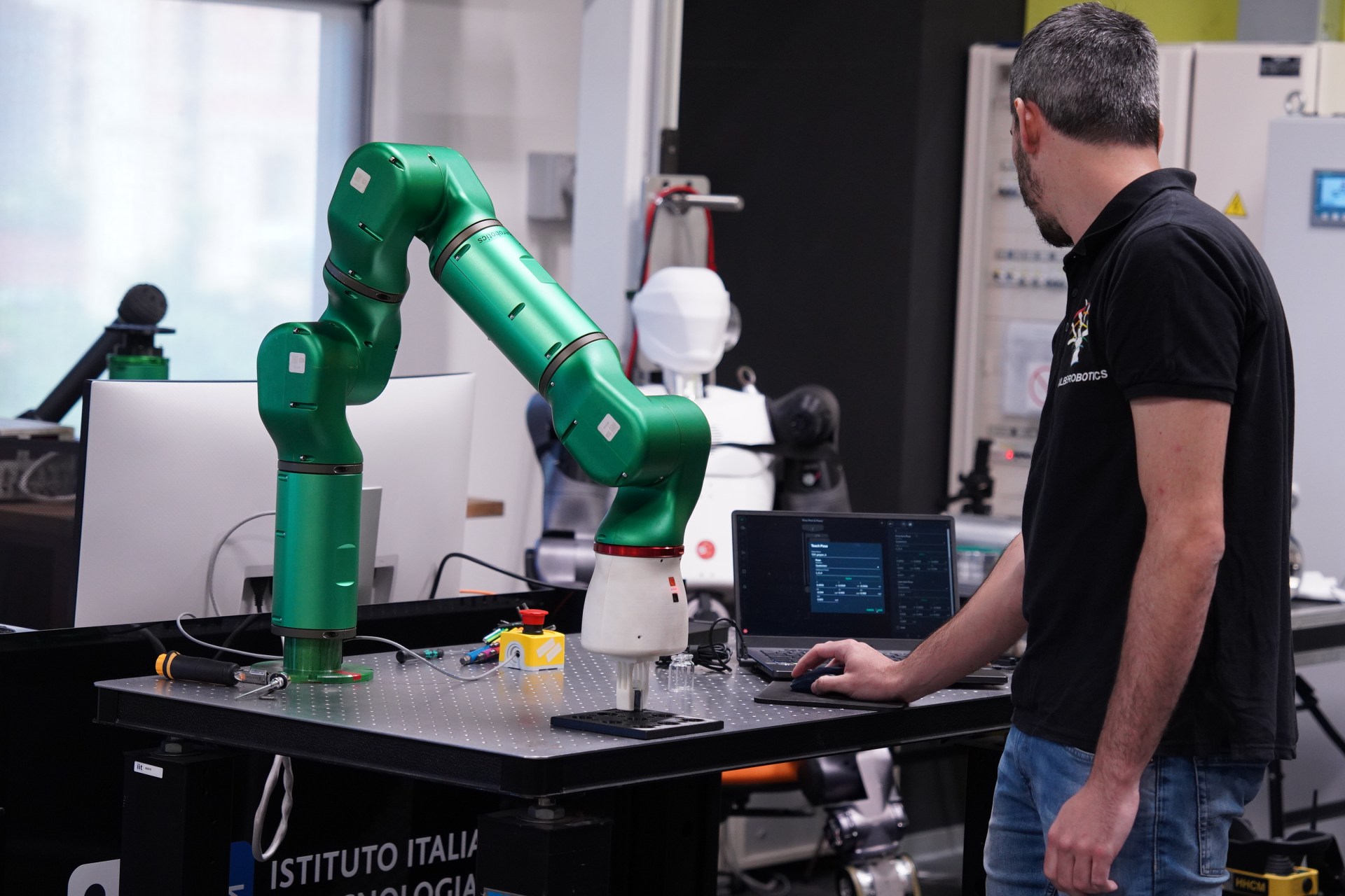 Iit: inaugurato il nuovo Center for robotics and intelligent systems Iit: inaugurato il nuovo Center for robotics and intelligent systems