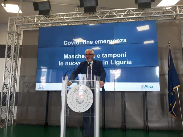 Covid, nuove regole in ospedale per mascherine e tamponi Covid, nuove regole in ospedale per mascherine e tamponi