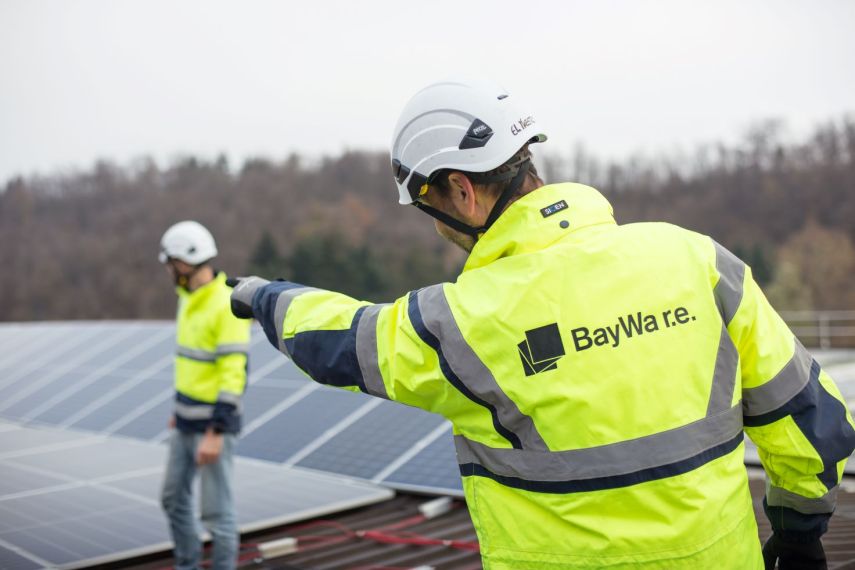 2 mila pannelli fotovoltaici sui tetti dello stabilimento Fip di Casella (Gruppo Aliaxis) 2 mila pannelli fotovoltaici sui tetti dello stabilimento Fip di Casella (Gruppo Aliaxis)