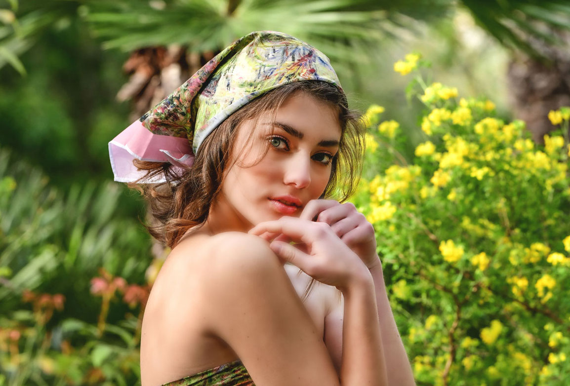 Atelier Daphné lancia una collezione di foulard ispirata a Monet Atelier Daphné lancia una collezione di foulard ispirata a Monet